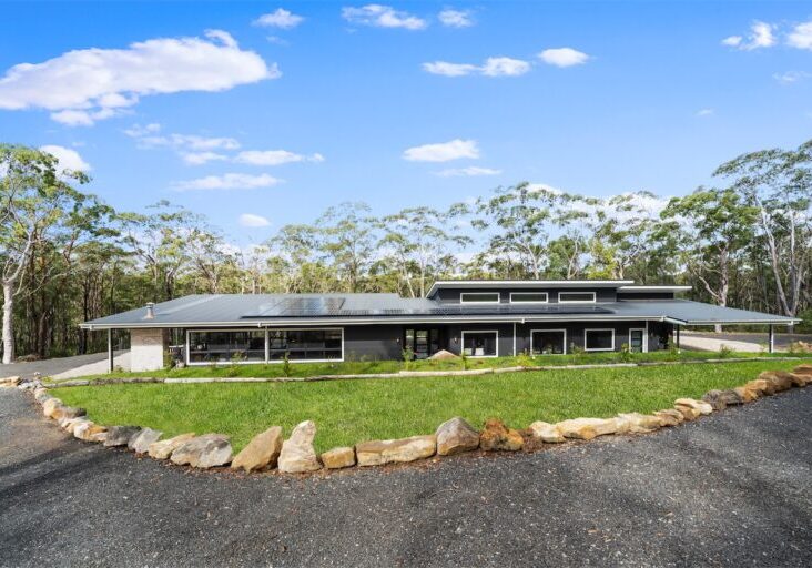 <h3>Built For Australian Conditions</h3>
With expertise in bushfire-resistant construction, our homes are designed to withstand even up to the most extreme conditions, including BAL FZ (Bushfire Attack Level – Flame Zone). This means your home is built to the highest standards of bushfire protection for your block, providing peace of mind for you and your family